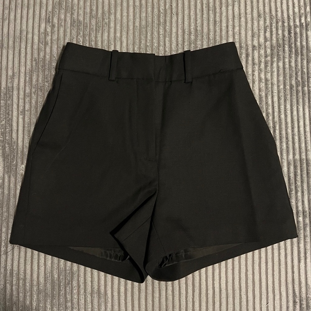 Aritzia Babaton Agency Shorts Size 00